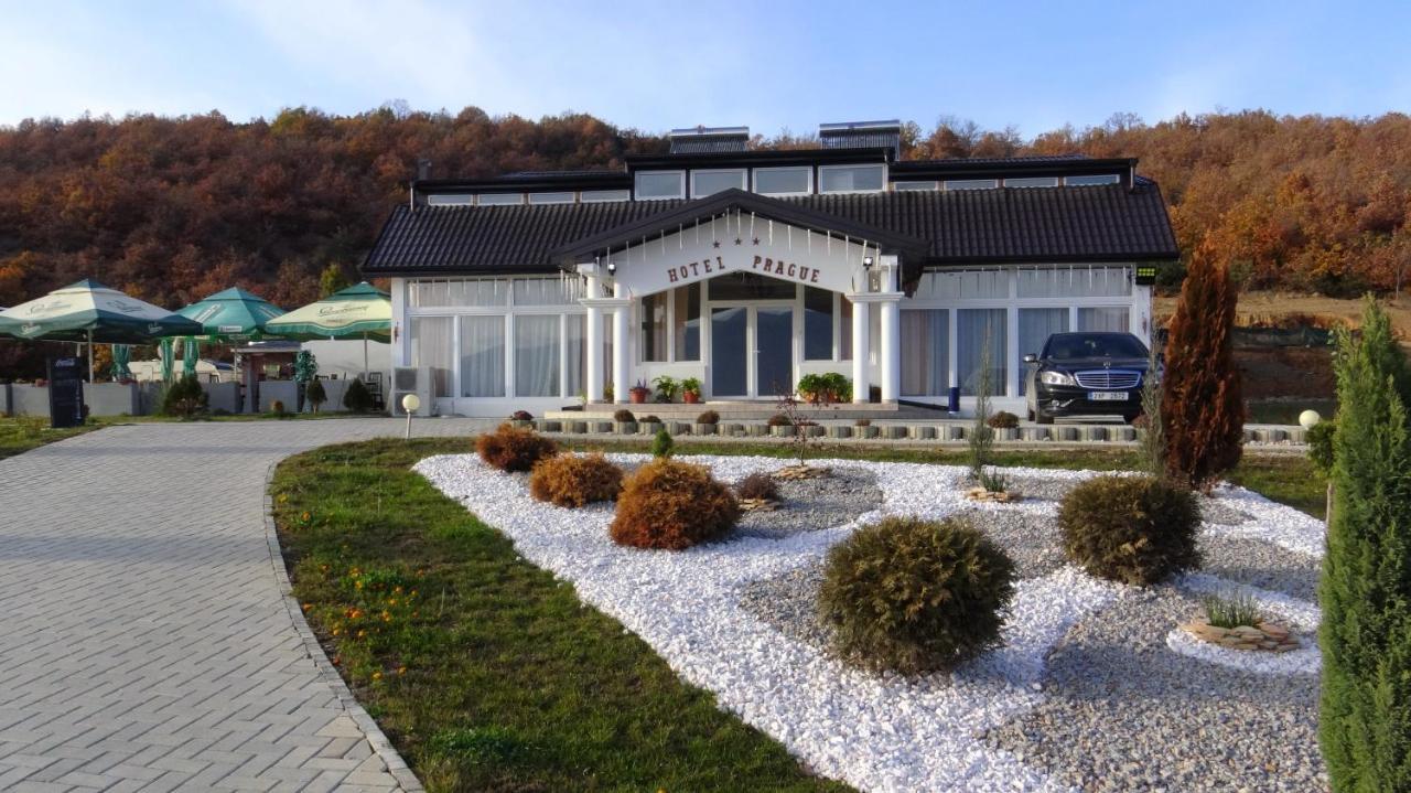 Komplex Prague Gorno Lakocerej Exterior foto